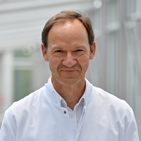 Prof. Dr. Edgar Dippel