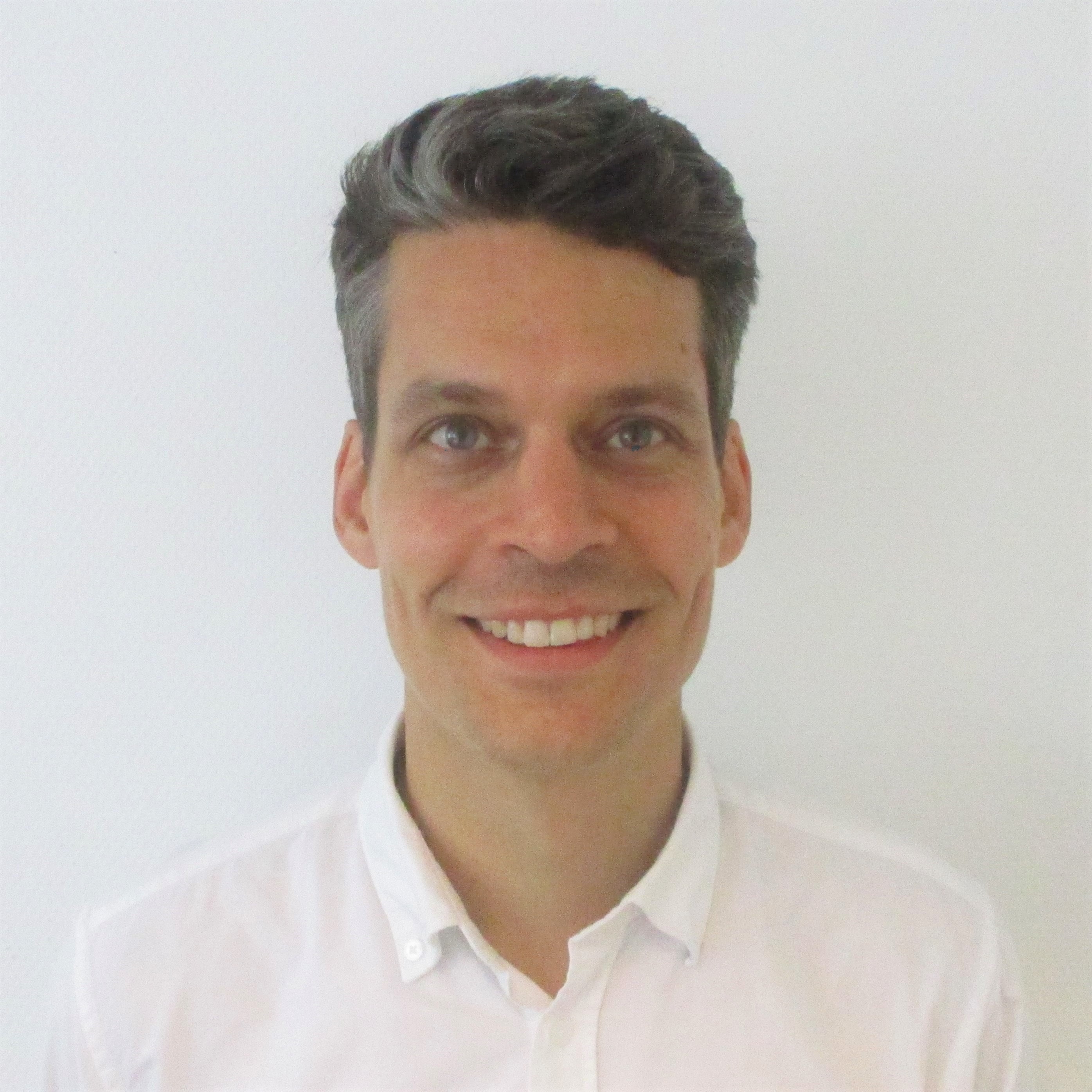 Dr. Christian Weis